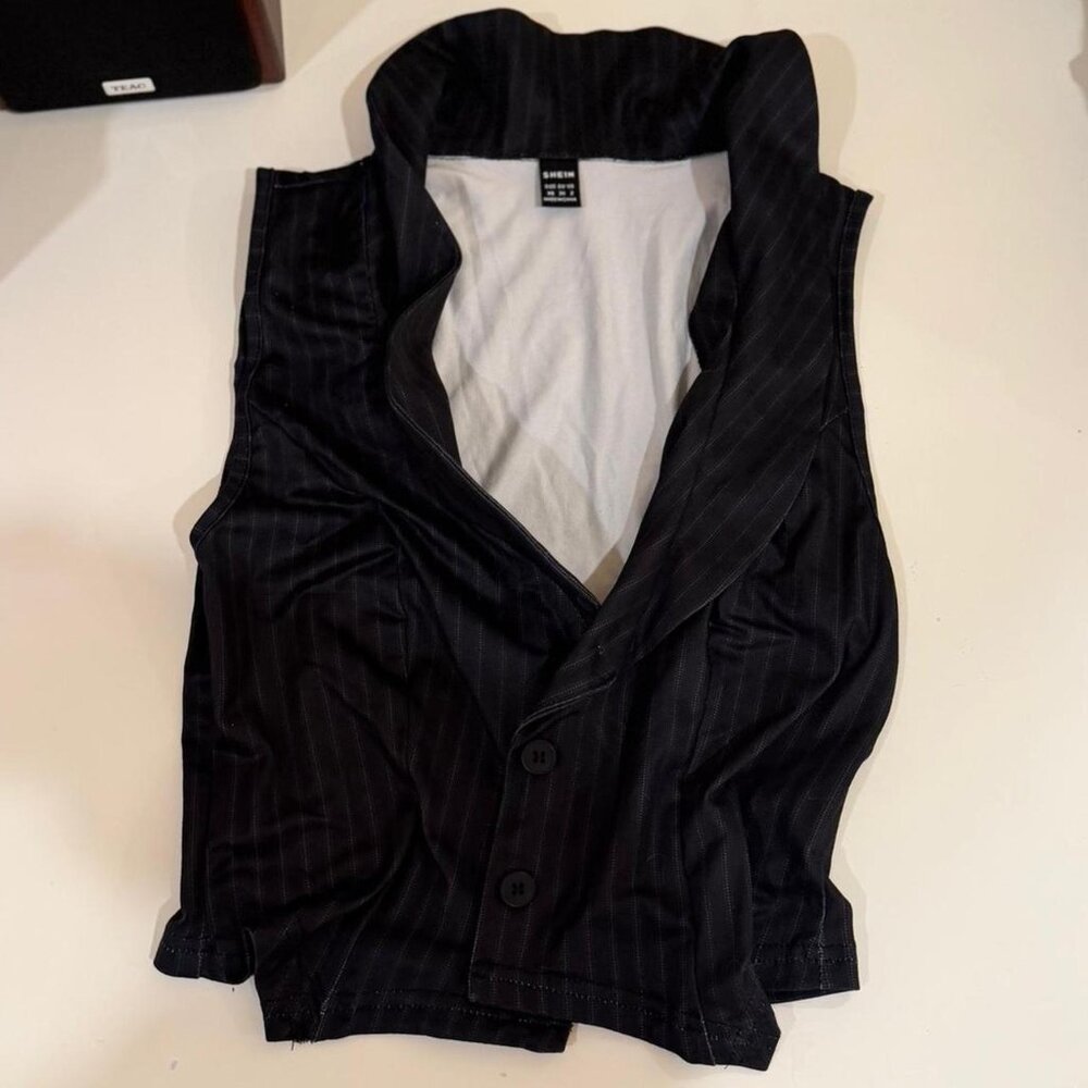SHEIN Women's Black Vest